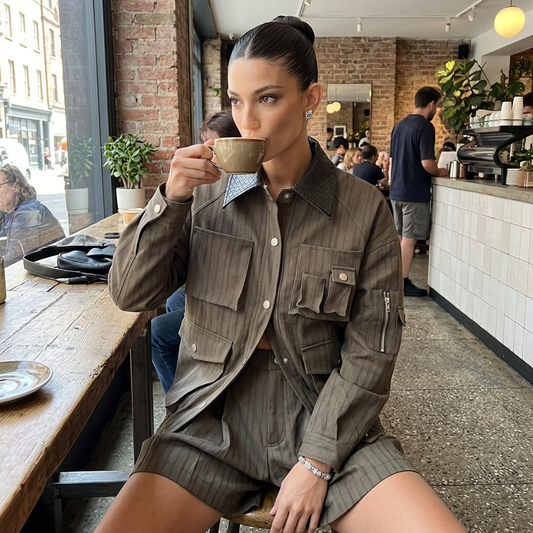 Veste cargo pour femmes Demi | Tissu à fines rayures, col contrasté tissé