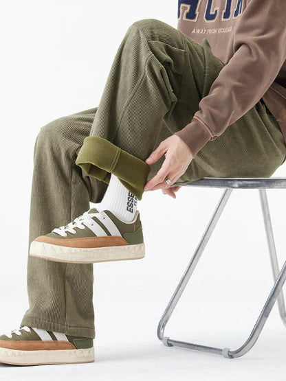 Mira Women's Cargo Pants - close-up detail