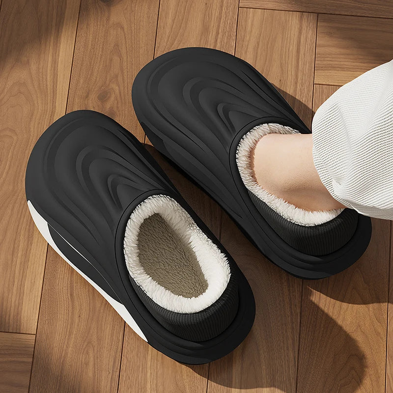 Perla Women's Slip-on Slide - close-up detail