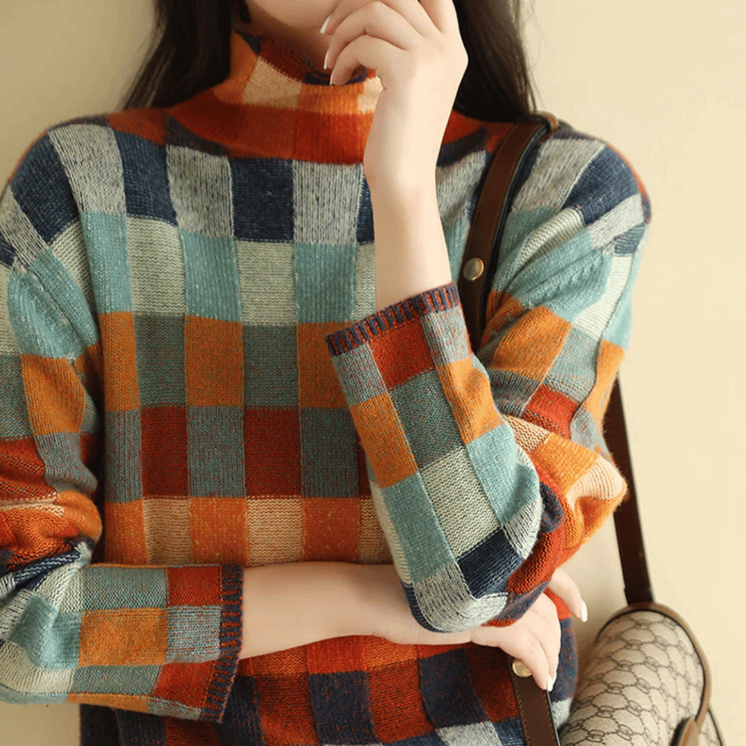 Nell Women's Oversized Sweater - close-up detail