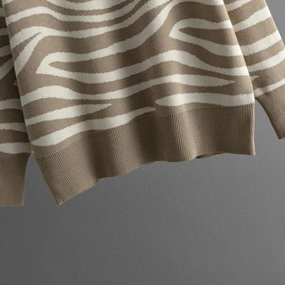 Lumi Women's Sweater - fabric and finish detail