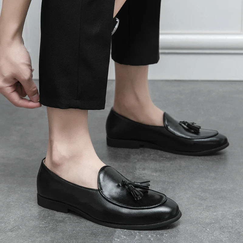 Anaïs Women's Loafers - fabric and finish detail
