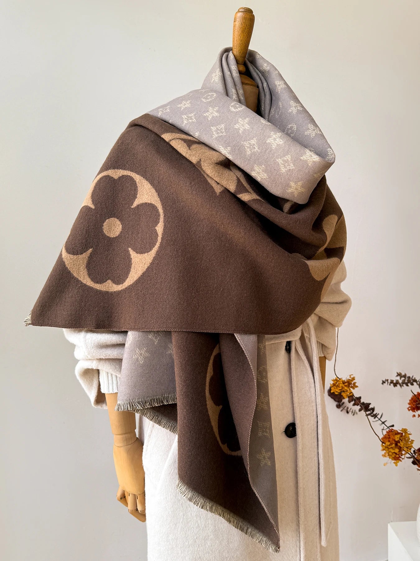 Tallulah Women's Scarf - close-up detail