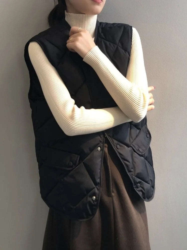 Anaïs Women's Quilted Vest - full-length view