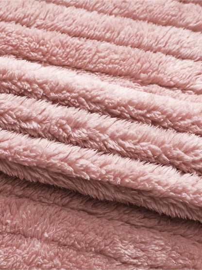 Sienna Women's Fleece Sherpa - fabric and finish detail