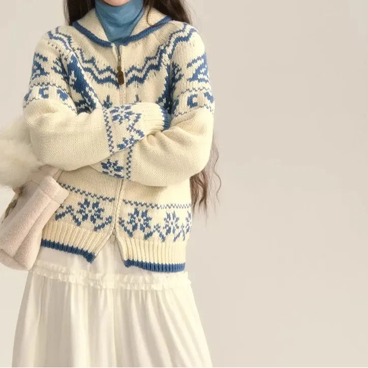Liana Women's Sweater - fabric and finish detail