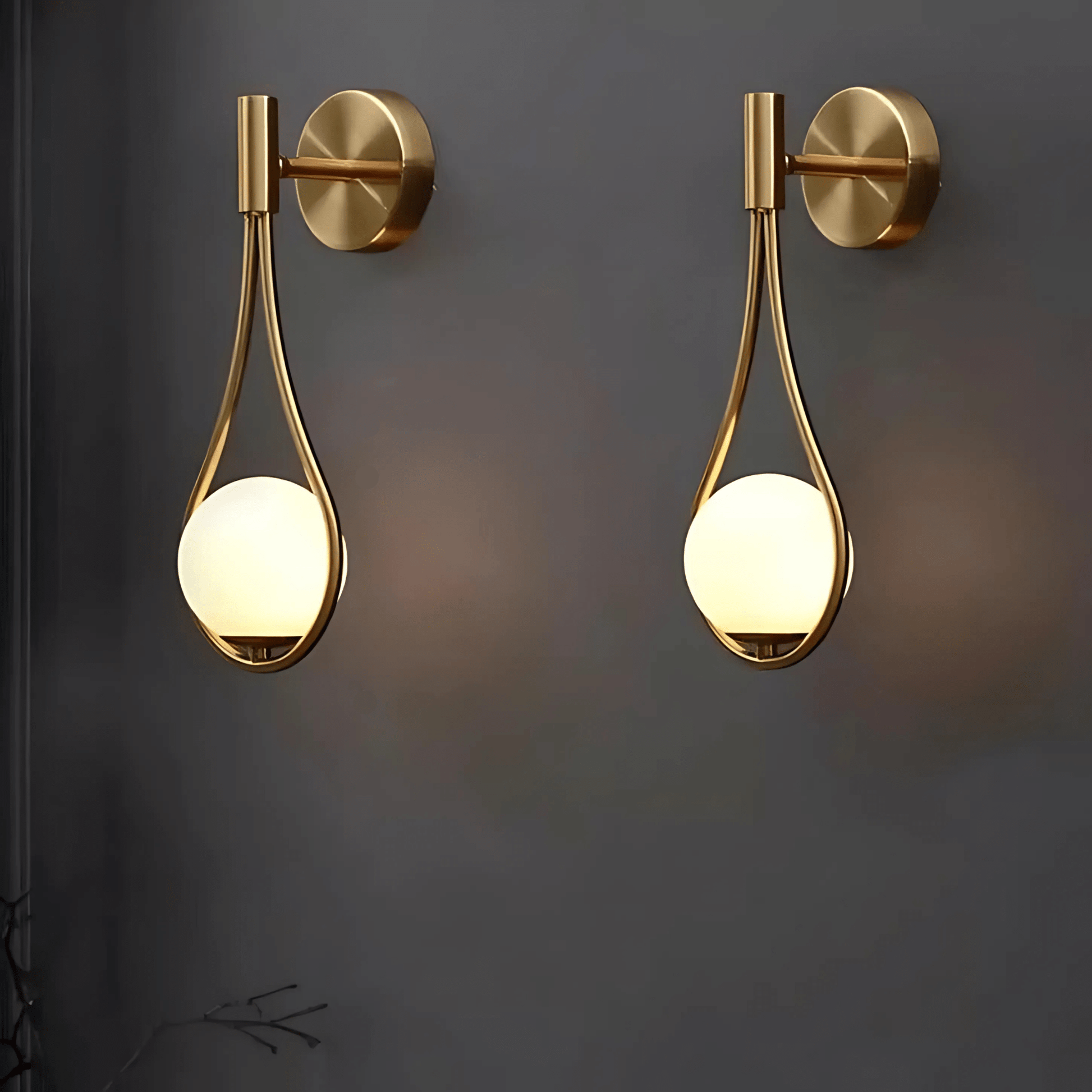 AquaSphere | Elegant Modern Teardrop Wall Sconce Light Fixture 4