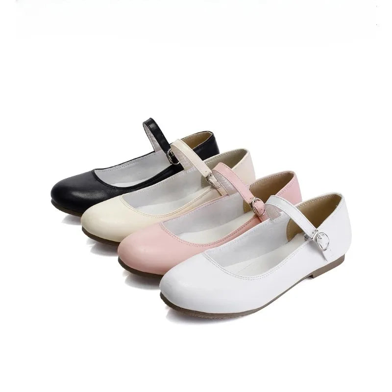 Rowan Women's Flats - styled view