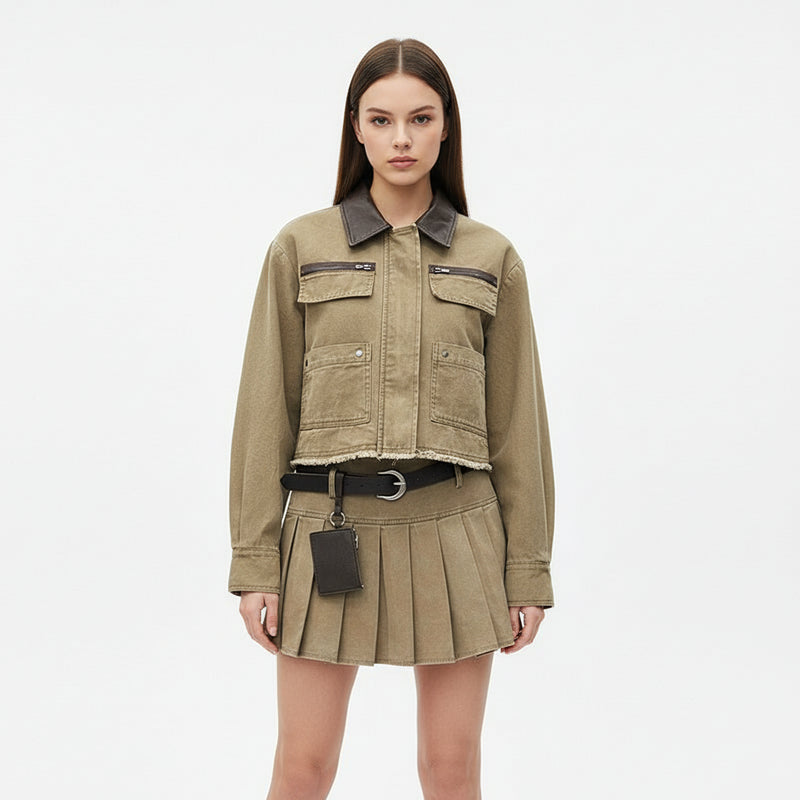 Conjunto de dos piezas para mujer Demi | Chaqueta corta con cuello de cuero, falda mini plisada