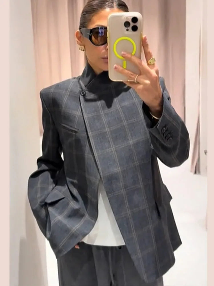 Ivy Women's Oversized Blazer | Irregular Hem, Chic Plaid 6
