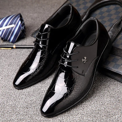 Flynn Men's Oxfords - fabric and finish detail