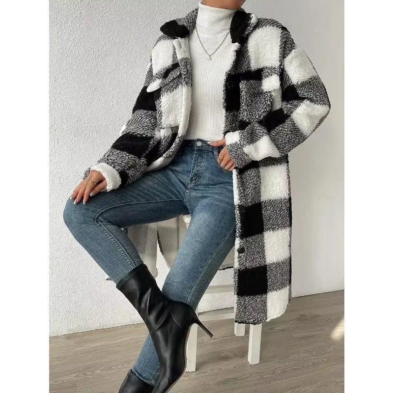 Ottilie Women's Plaid Jacket - close-up detail