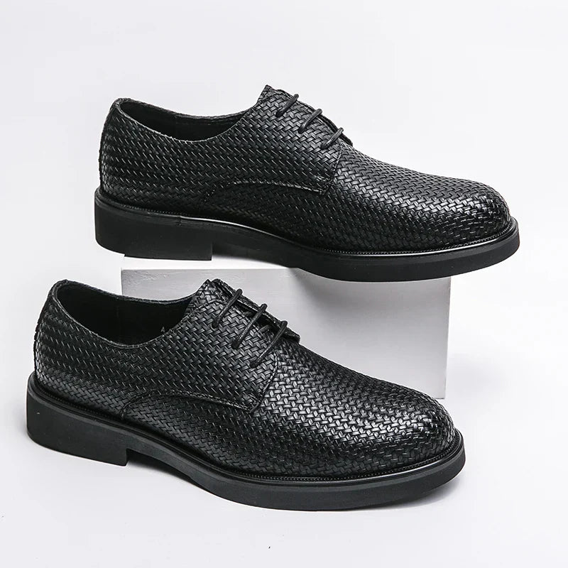 Auden Men's Oxfords - close-up detail