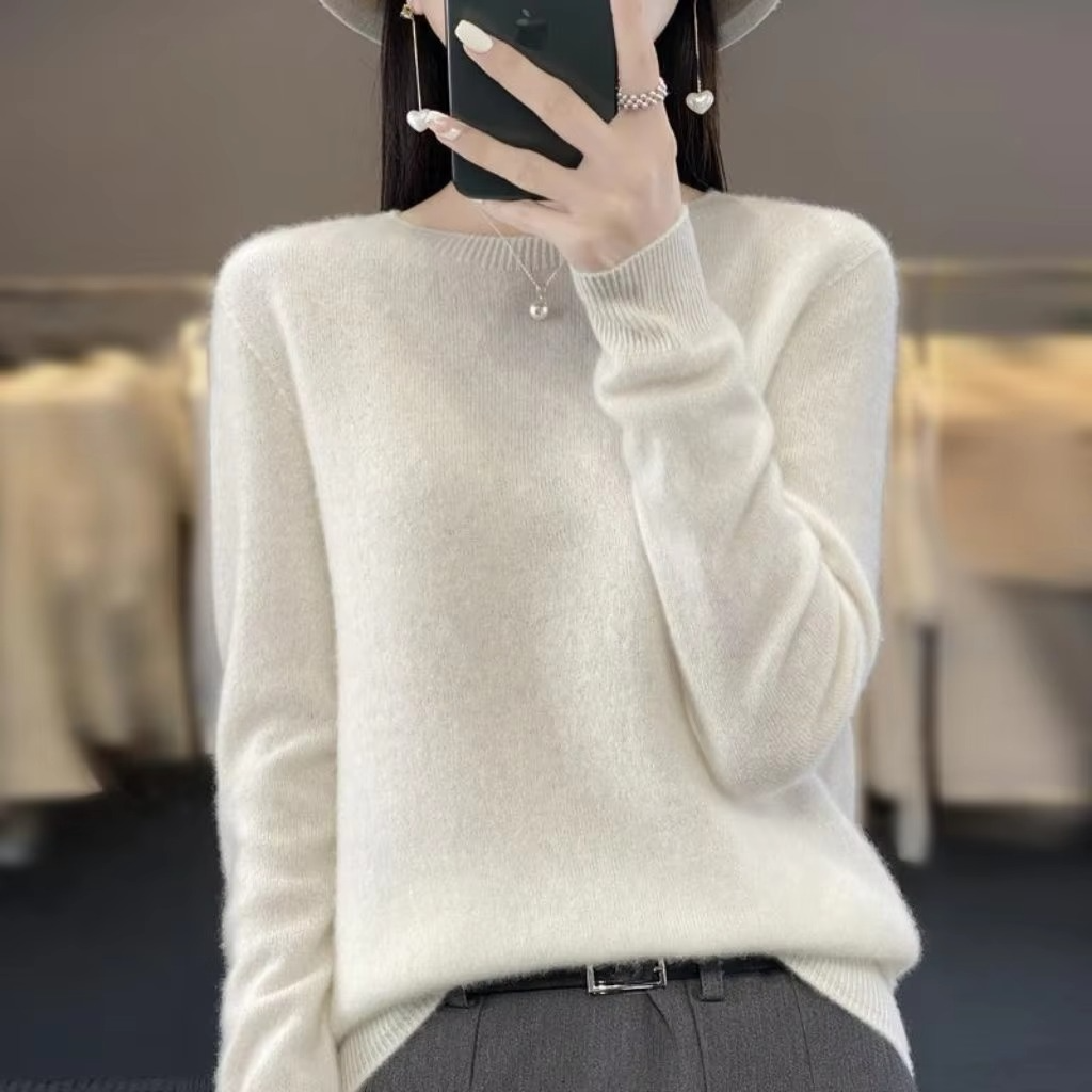 Paloma Women's Sweater - fabric and finish detail