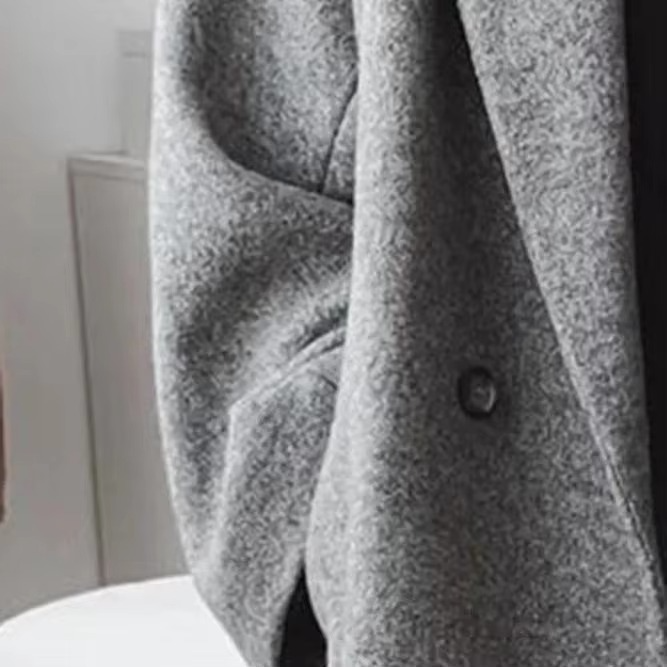 Clara Women's Coat - close-up detail