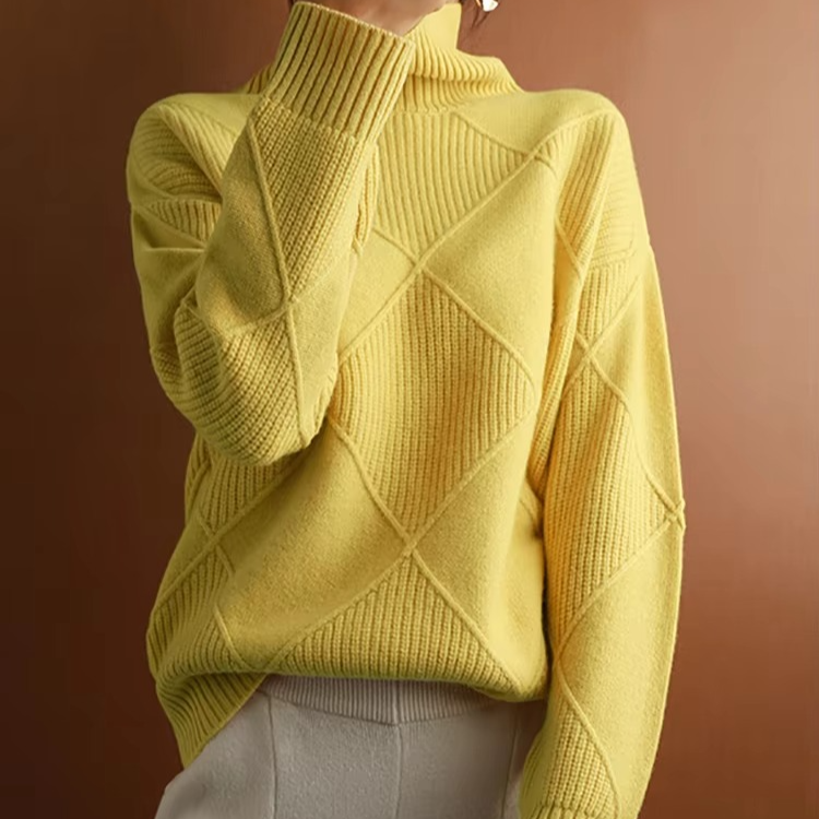 Juno Women's Oversized Sweater - close-up detail