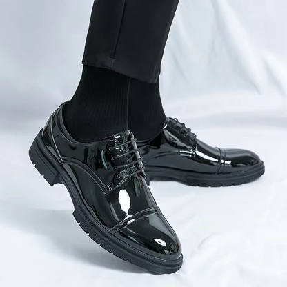 Soren Men's Oxfords - fabric and finish detail