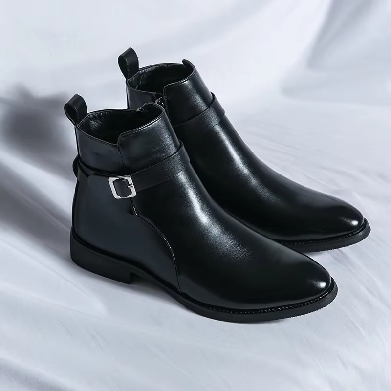 Ellis Men's Chelsea Boots - front view