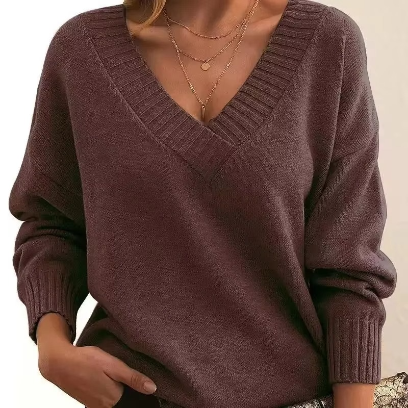 Dahlia Women's Oversized Sweater - fabric and finish detail