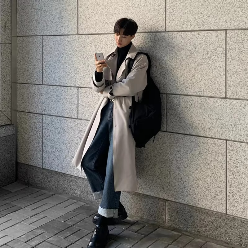 Wilder Men's Trench Coat - fabric and finish detail
