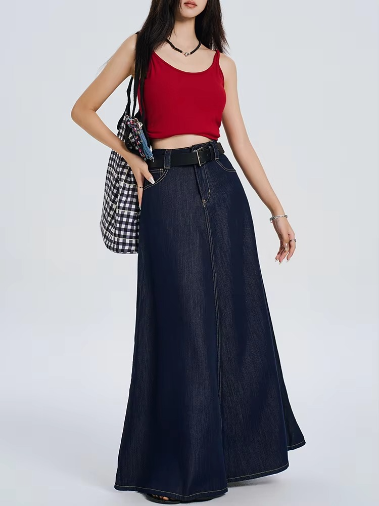 Rhea Women's Skirt - close-up detail