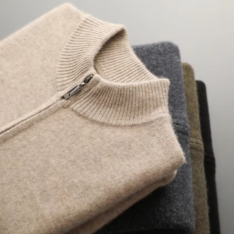 Emmett Men's Cardigan - close-up detail