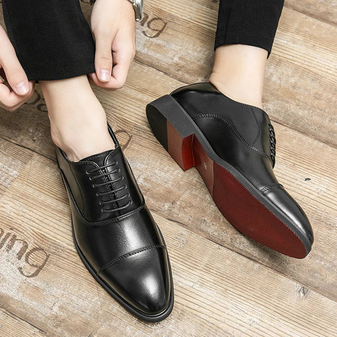 Cormac Men's Oxfords - fabric and finish detail