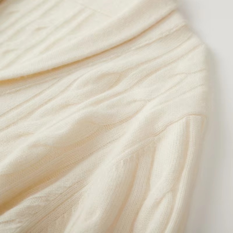 Nico Men's Cardigan - close-up detail