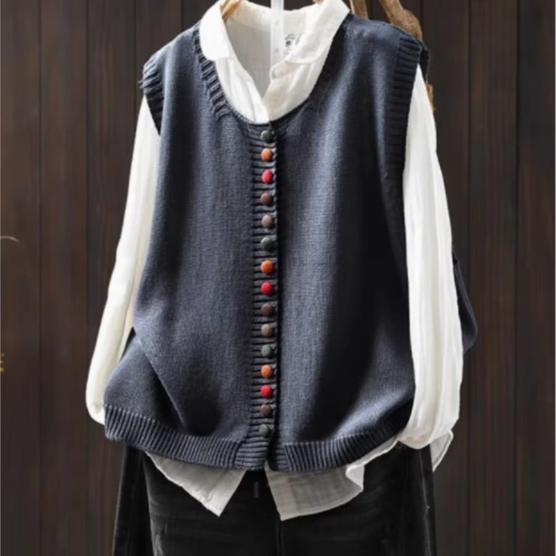 Juno Women's Sweater - fabric and finish detail