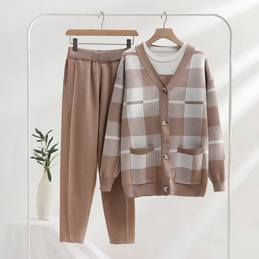 Talia Women's Sunday Soft-knit - styled view