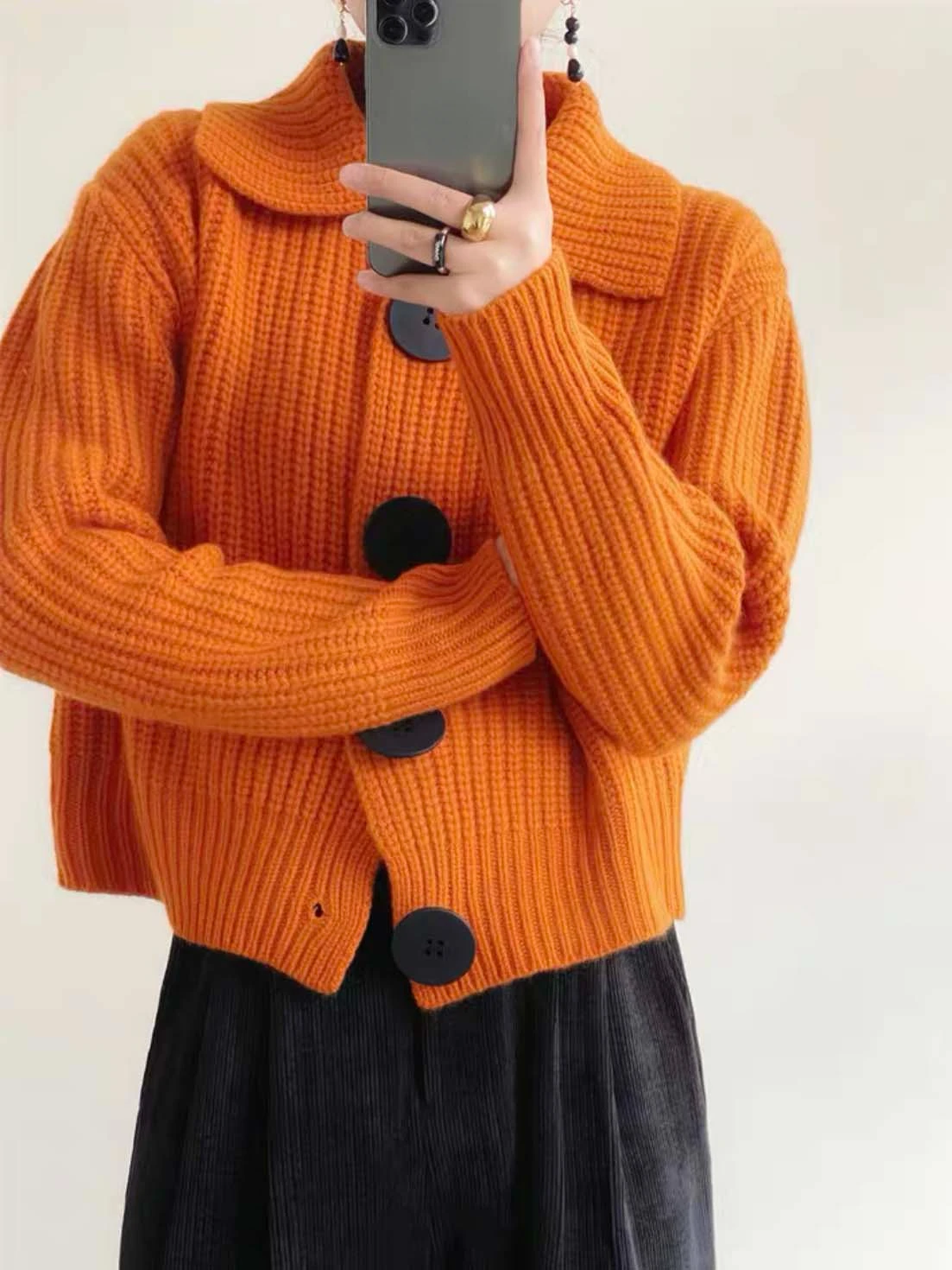 Cosima Women's Cardigan - fabric and finish detail