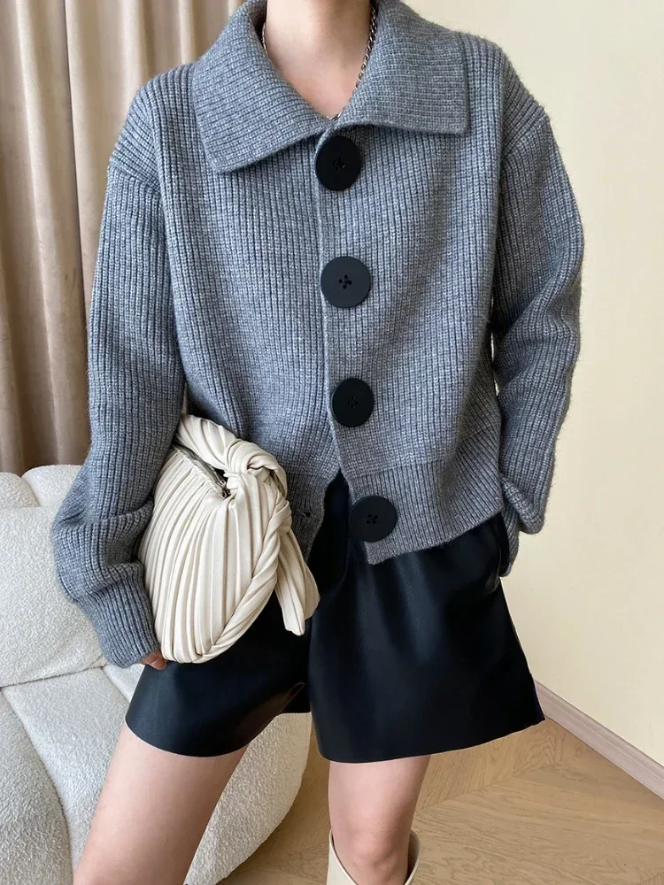 Cosima Women's Cardigan - shown in use