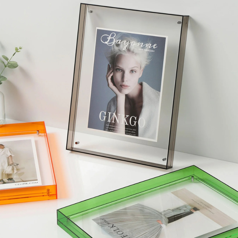 Ember Solar Photo Frame - close-up detail
