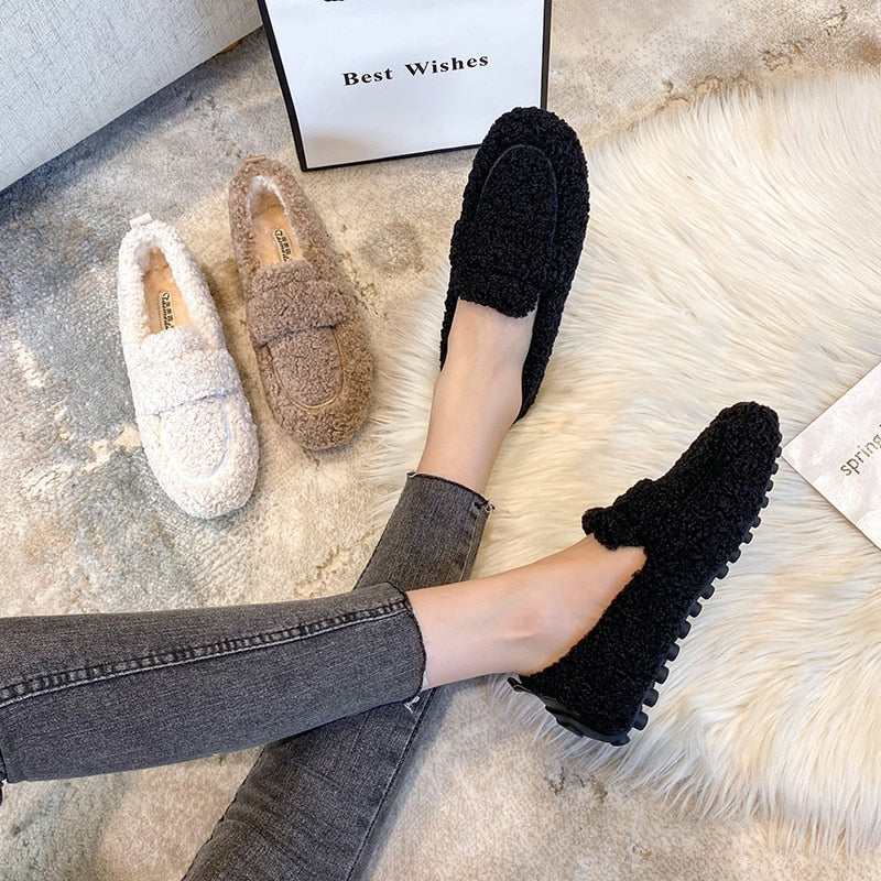 Perla Women's Platform Loafers - close-up detail