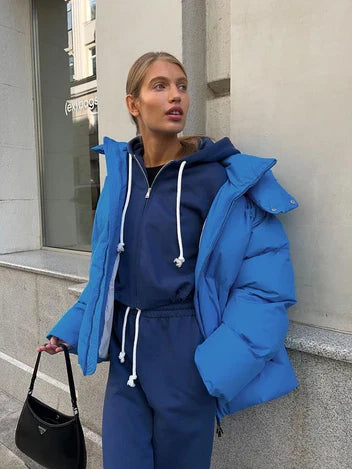 Vienna Women's Oversized Puffer Jacket - close-up detail