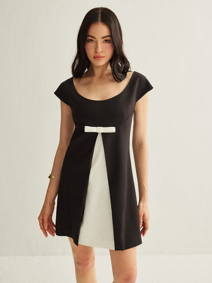 Noor Women's Dress - fabric and finish detail