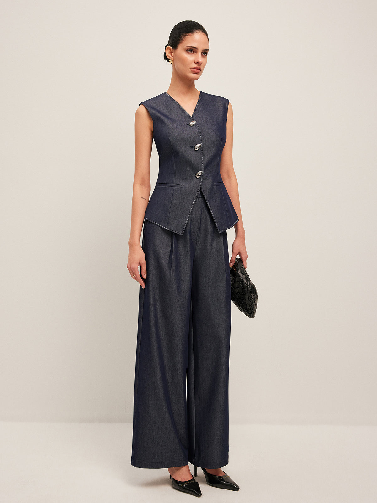 Bijou Women's Vest - fabric and finish detail