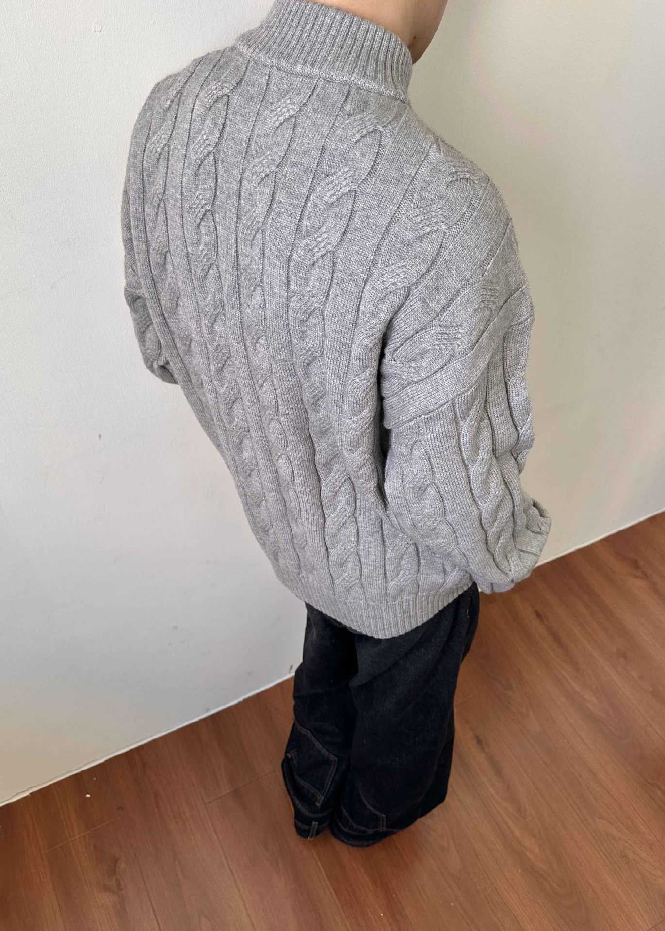 Jasper Men's Cable Knit Sweater - fabric and finish detail