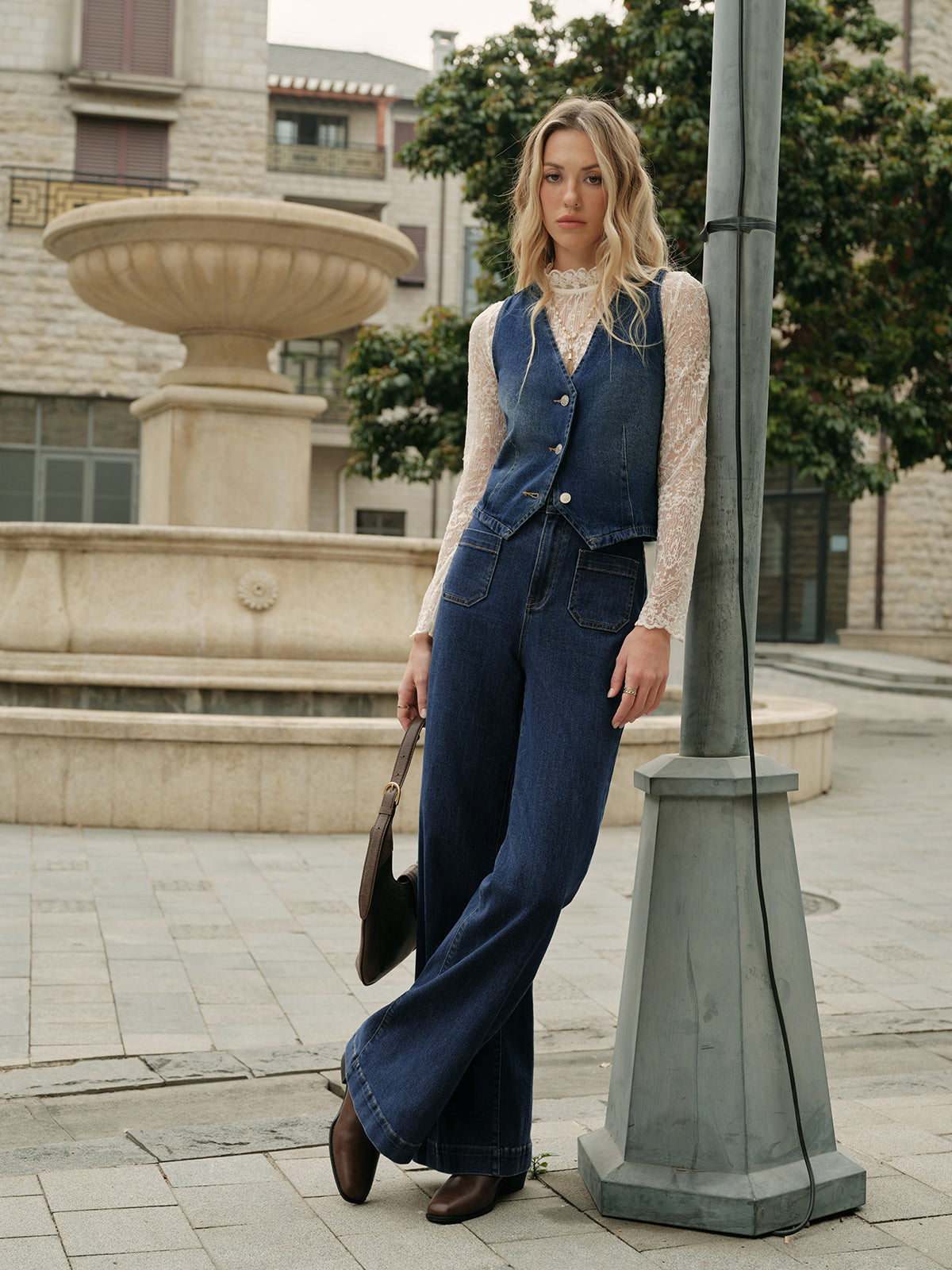 Sienna Women's Vest - fabric and finish detail