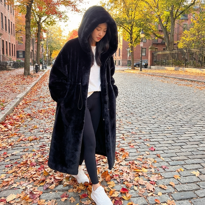 Abrigo largo con capucha de Eirene para mujer | Cierre con cremallera, Textura de piel sintética