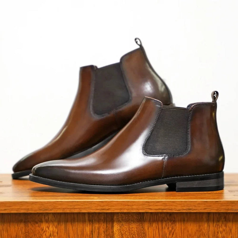 Milo Men's Chelsea Boots - shown in use