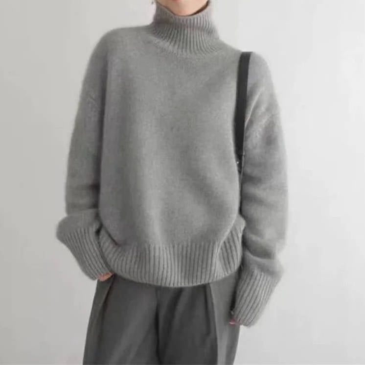 Genevieve Women's Oversized Sweater - fabric and finish detail
