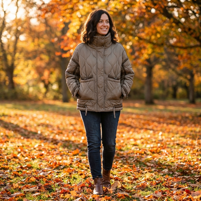 Veste matelassée à col montant pour femmes Aria | Fermeture éclair sur le devant, poches plaquées