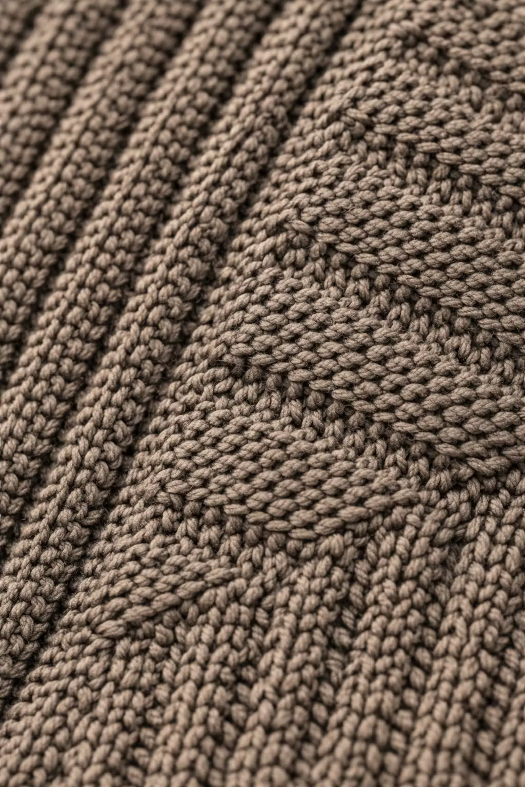 Barnaby Men's Ribbed Knit Sneakers - front view