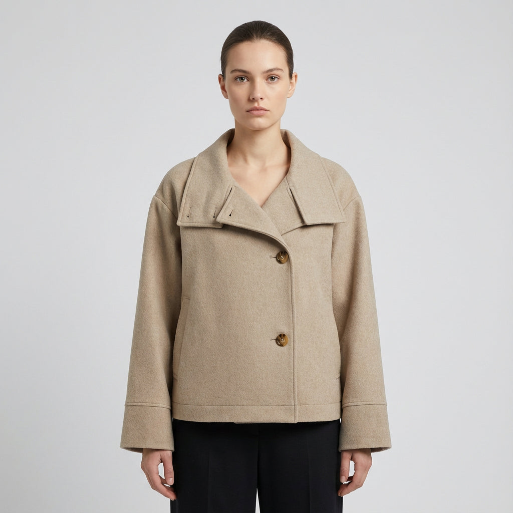 Chaqueta con Cuello Erguido para Mujeres de Clara | Cierre de Botones en la Parte Frontal, Largo Corto