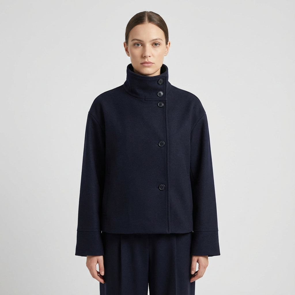 Chaqueta con Cuello Erguido para Mujeres de Clara | Cierre de Botones en la Parte Frontal, Largo Corto