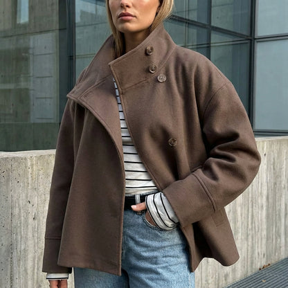 Chaqueta con Cuello Erguido para Mujeres de Clara | Cierre de Botones en la Parte Frontal, Largo Corto