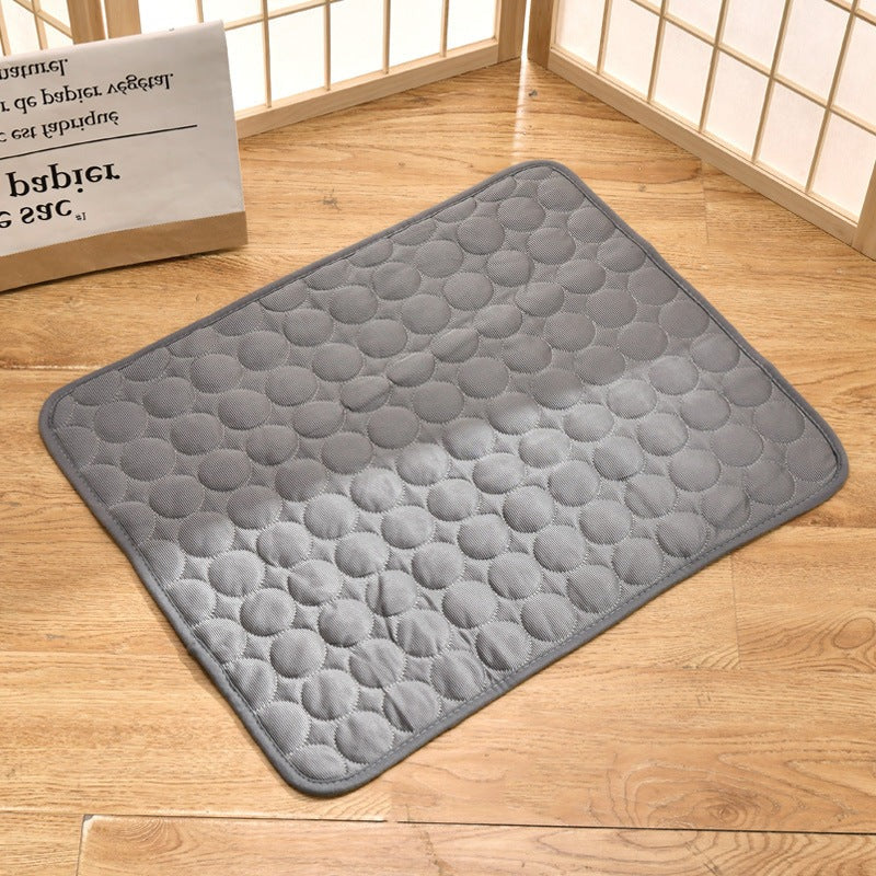 Fable Portable Cooling Pad - fabric and finish detail
