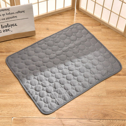 Fable Portable Cooling Pad - fabric and finish detail