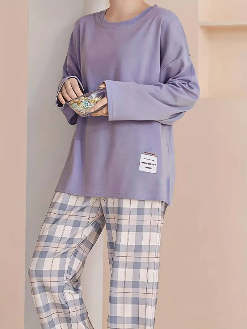 Mabel Women's Plaid Pyjama Set - close-up detail